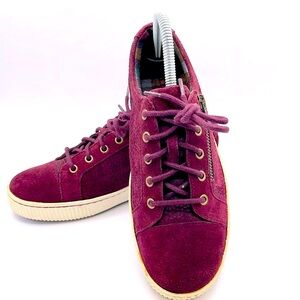 Born Tamara Leather Red Lace Up Zip Accent Sneaker Shoes
D88084 Women's Size 6 M